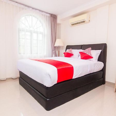 Vaccinated Staff - Oyo 1771 Zeke Hotel Batam Екстер'єр фото