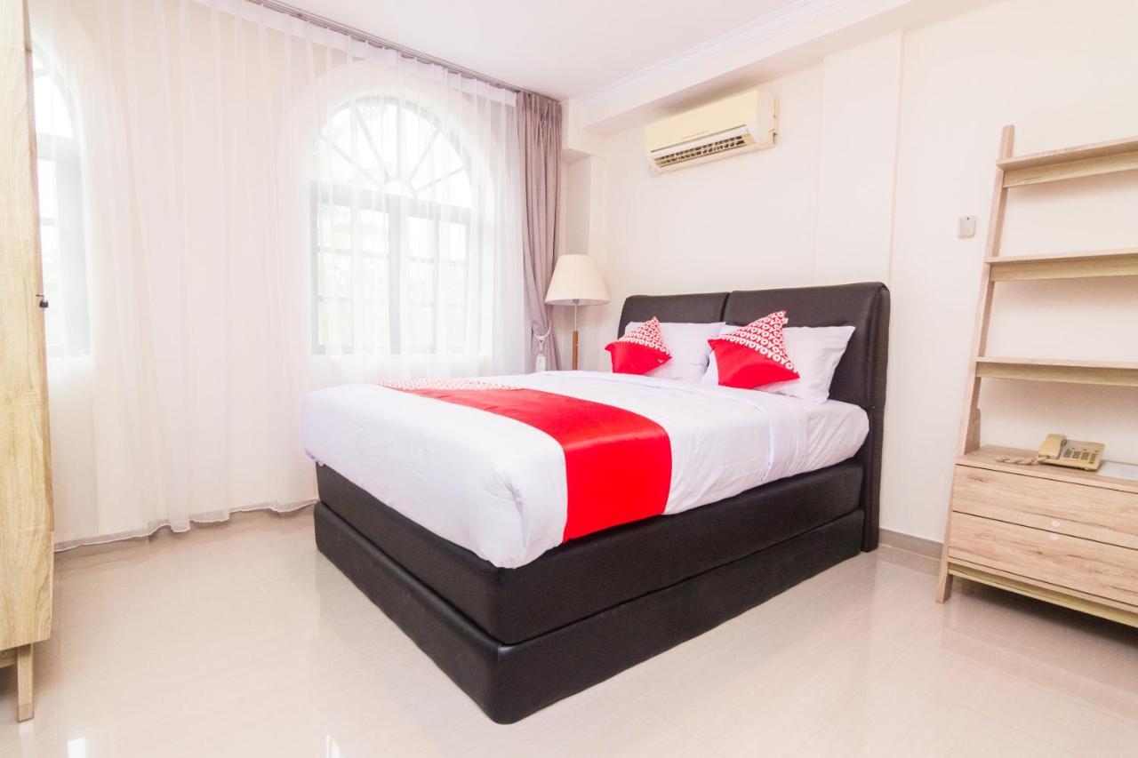 Vaccinated Staff - Oyo 1771 Zeke Hotel Batam Екстер'єр фото
